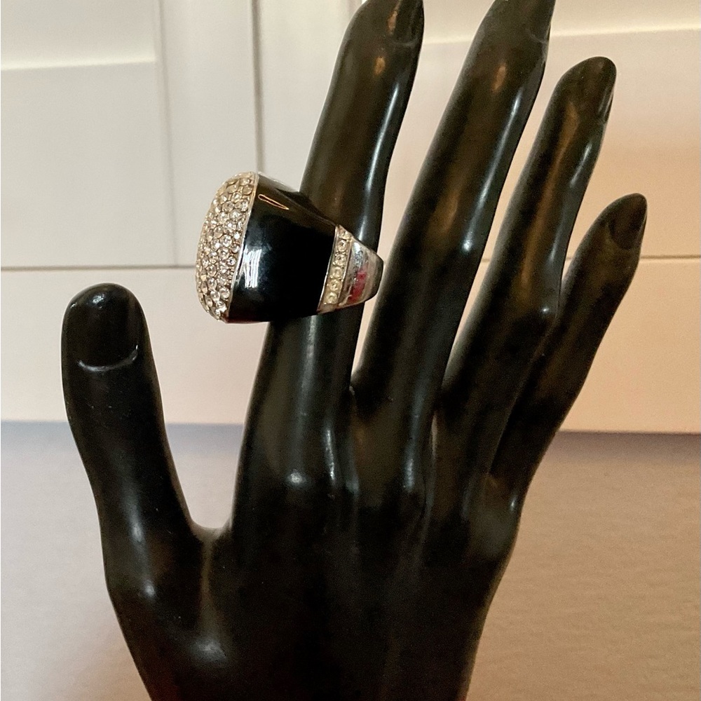 GORGEOUS CRYSTAL RING! 5” - Picture 4 of 10